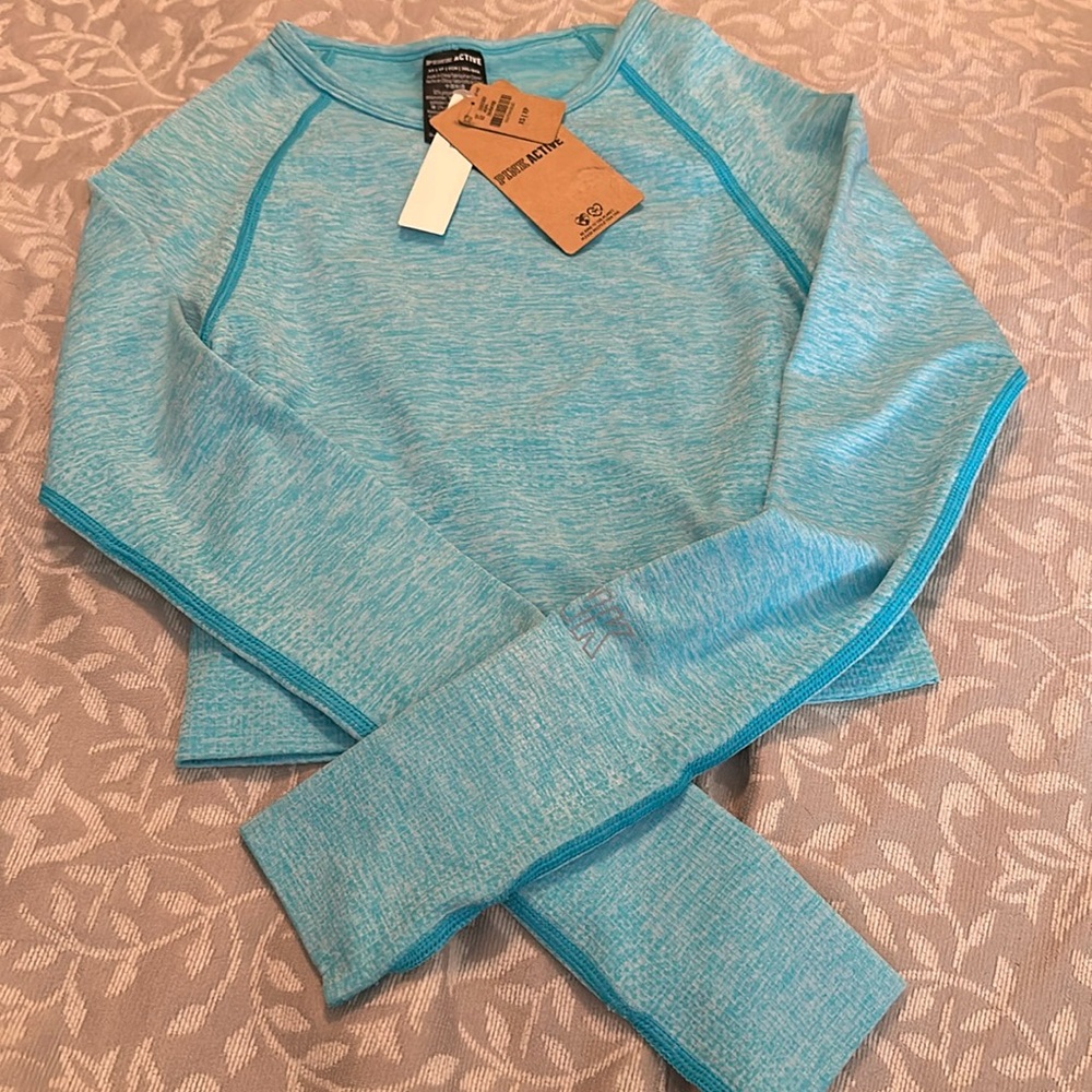 Victoria’s Secret Long Sleeves Crop Top